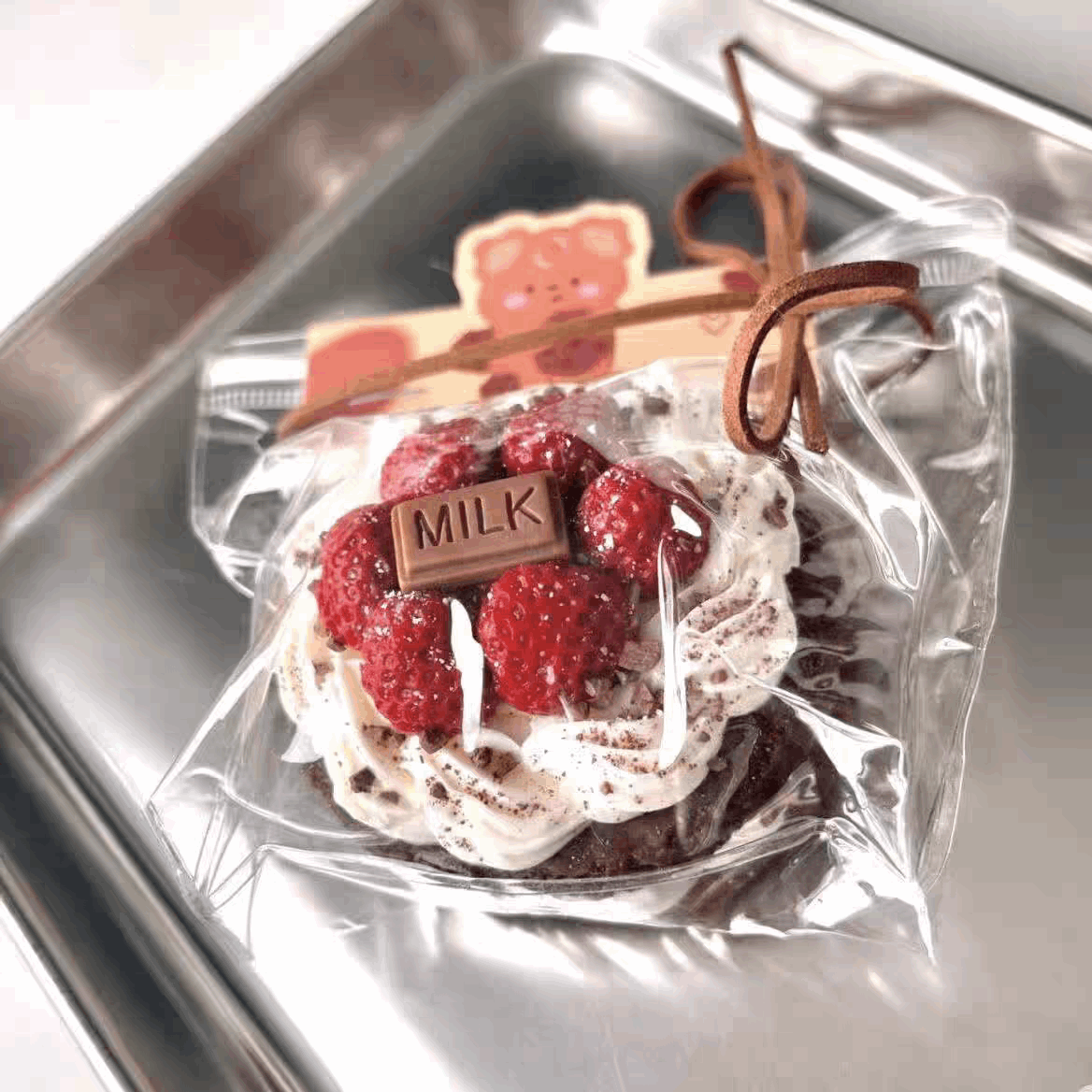 Chocolate Raspberry Cake Tart Squishy